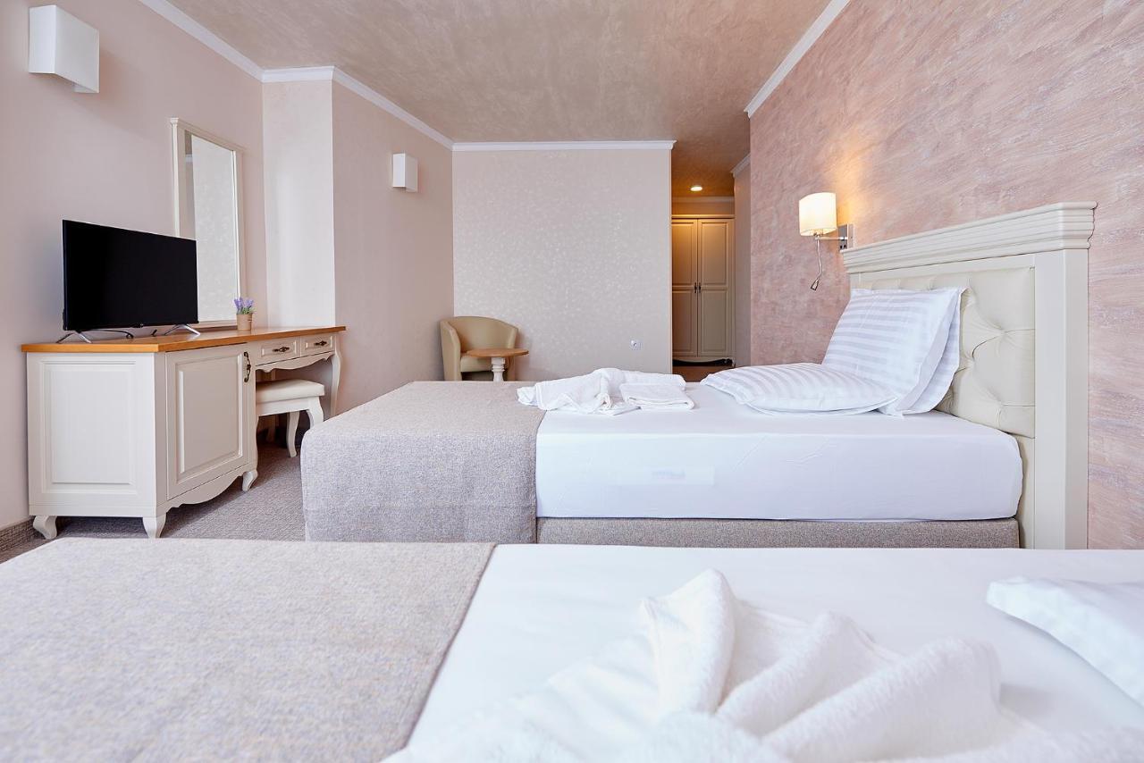 Neptun Hotel Pomorie Ngoại thất bức ảnh