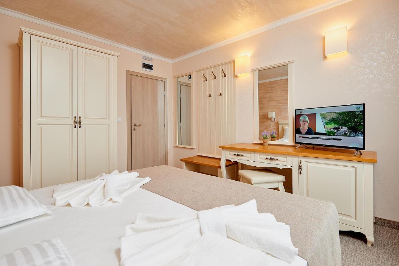Neptun Hotel Pomorie Ngoại thất bức ảnh