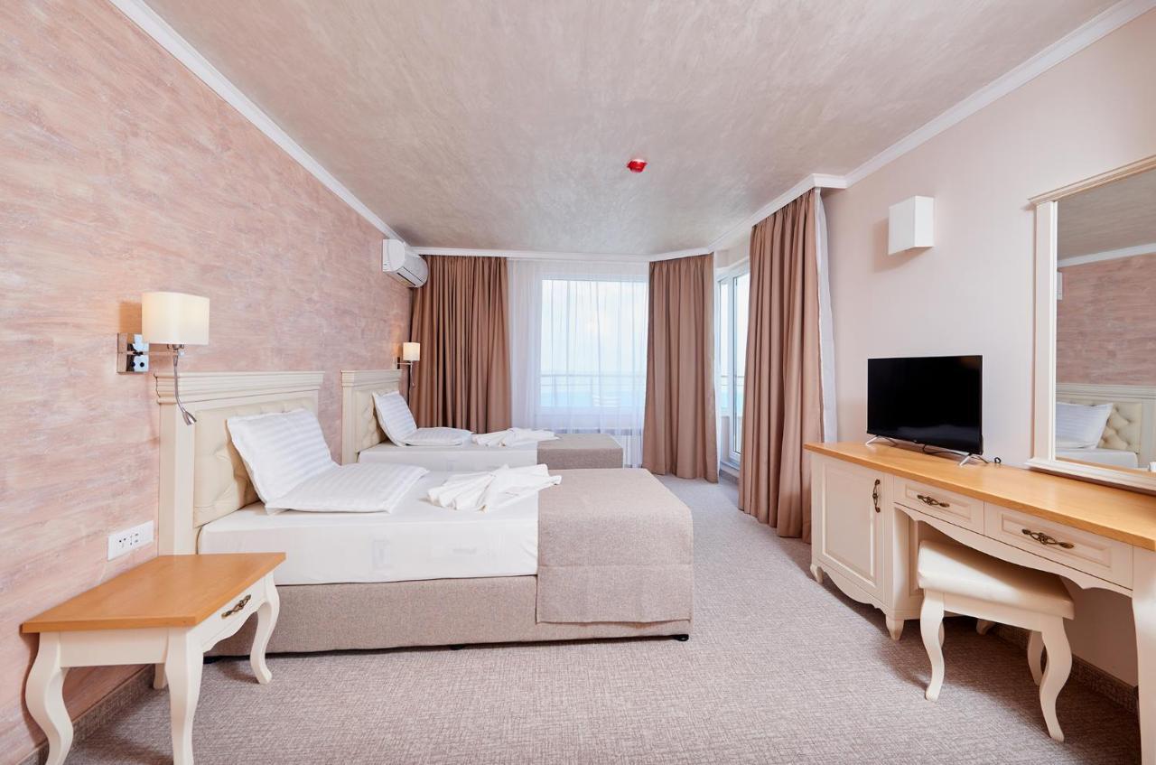 Neptun Hotel Pomorie Ngoại thất bức ảnh